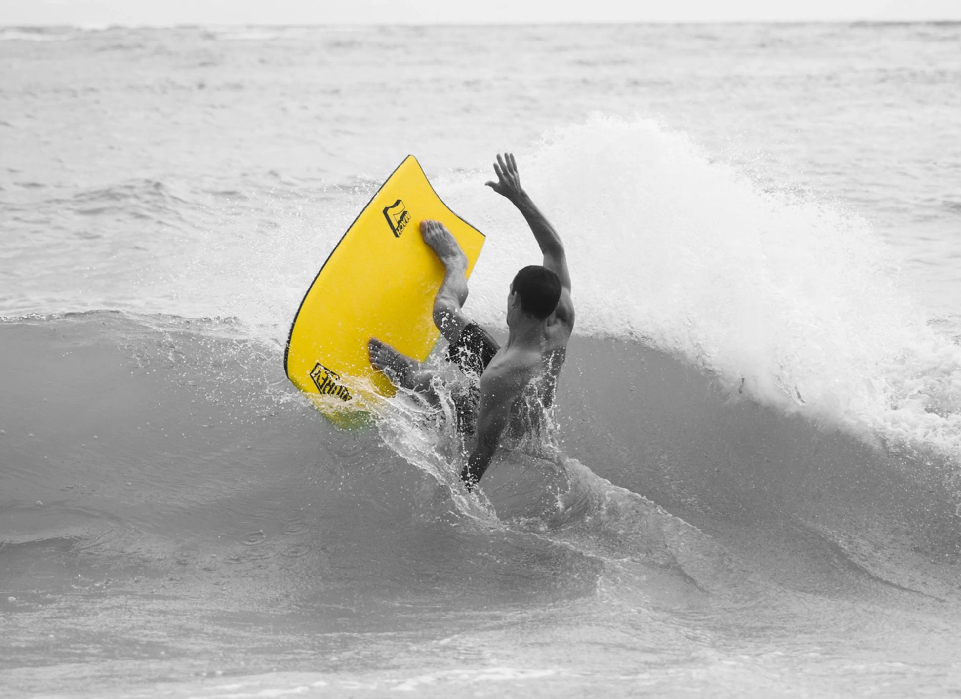 mach-7-l2 MACH7YELLOW_ORANGELIFESTYLE.webp